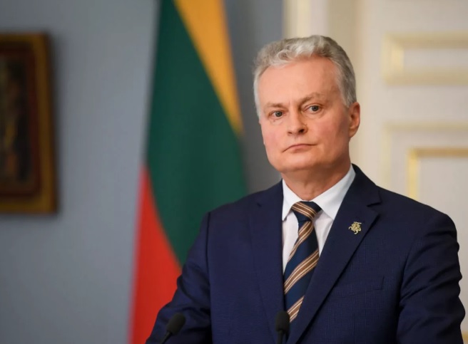 В Киев с неанонсированным визитом прибыл президент Литвы