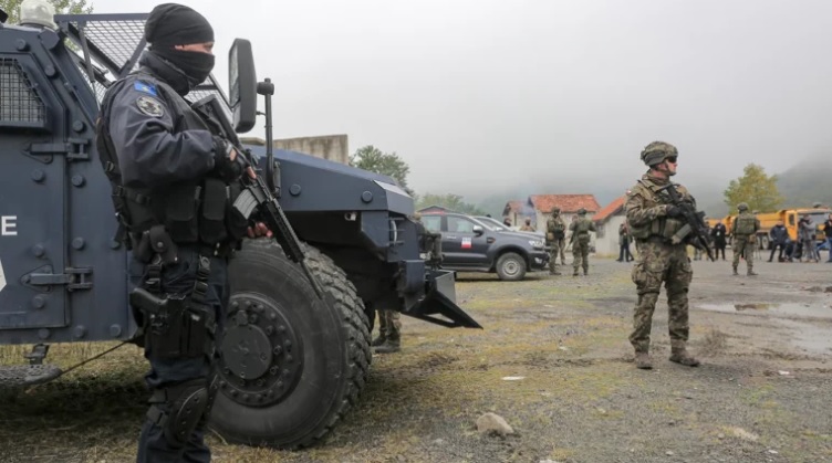 Сербия стягивает современные танки и артиллерию к границе с Косово &#8212; Белый дом