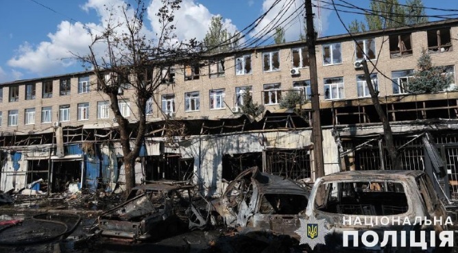 Обстрел Константиновки: после атаки РФ обнаружено 33 раненых, много разорванных тел &#8212; Нацполиция