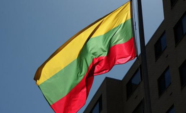 Литва передала Украине партию зимнего военного снаряжения и одежды