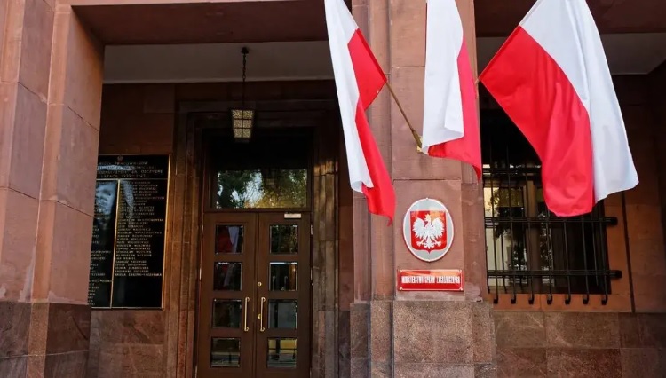 Премьер Польши: ПиС будет пытаться убедить оппозицию поддержать ее правительство