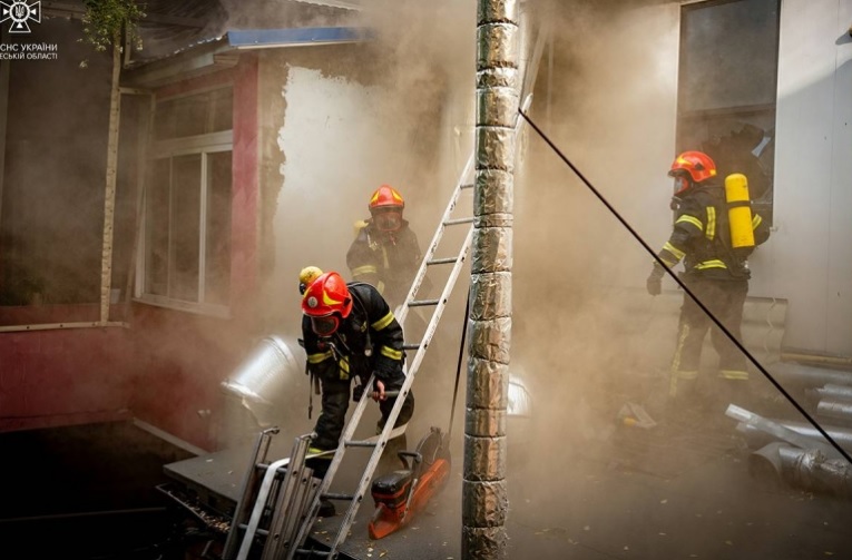 В Одессе в двухэтажном ресторане произошел пожар