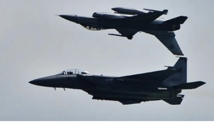 В связи с падением обломков &#171;шахедов&#187; США перебросили в Румынию истребители F-16