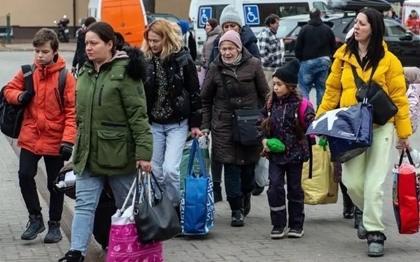 NYT: украинцы в Европе стоят перед выбором &#8212; вернуться сейчас, или остаться в ЕС навсегда