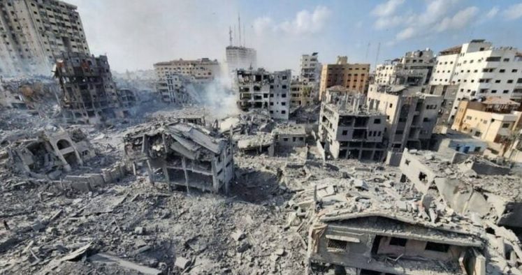 В секторе Газа сброшенная с самолетов гумпомощь убила пятерых палестинцев на земле