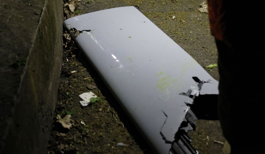 Ночью на Полтавщине обломки дронов РФ упали на жилой дом