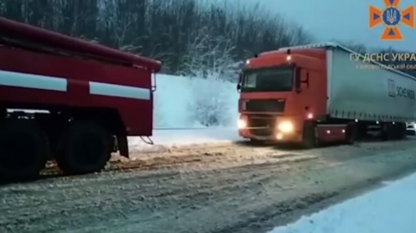 После снегопада в Одесской области разблокированы все дороги