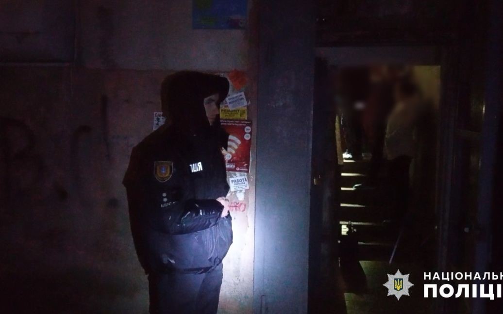Скончался от кровопотери: в одесском общежитии убили мужчину