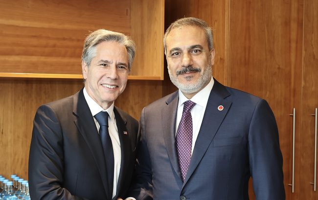 Блинкен провел переговоры с министром иностранных дел Турции: обсудили Сирию, войну в Украине и Секторе Газа, борьбу с терроризмом