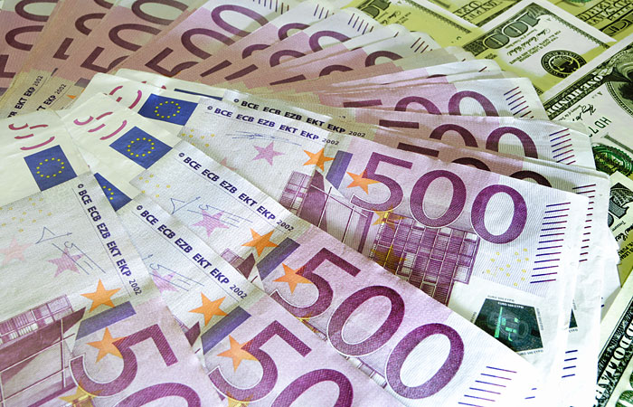 В июне 2024 наличный евро может подорожать до 46 гривен &#8212; банкир