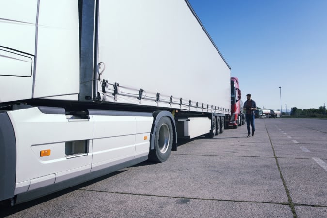 Украина и Черногория согласовали с 1 июня «транспортный безвиз» для грузовых перевозок