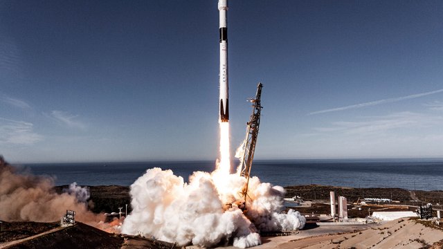 SpaceX рассчитывает сделать лунную ракету Starship полностью многоразовой к концу 2025 года