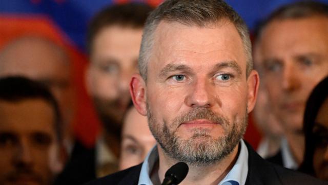 Выборы президента Словакии выиграл соратник антиукраинского премьера