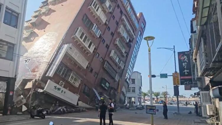 На Тайване произошло два мощных землетрясения: есть погибшие, пострадали сотни человек