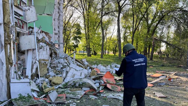 Есть раненые, разрушены дома, задело ЛЭП: РФ за сутки атаковала не менее 6 областей Украины