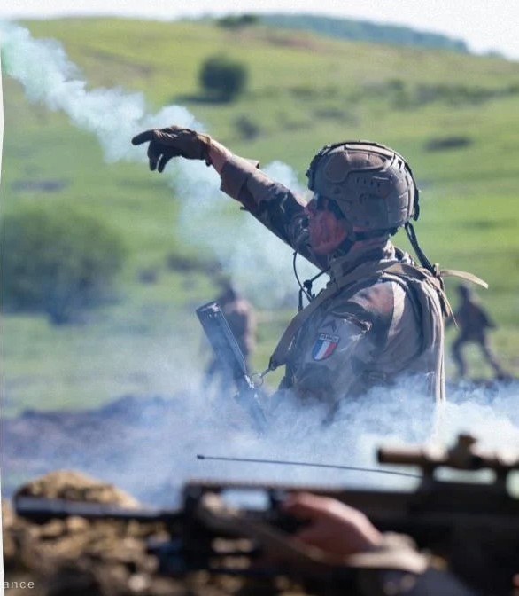 Франция учит военное подразделение штурмовать окопы врага &#171;на ландшафте, как в Украине&#187; &#8212; RTL