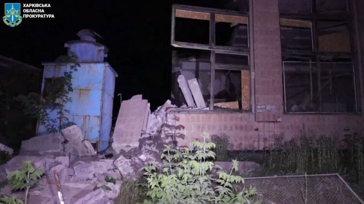 Разбиты здания и 15 автомобилей: РФ ударила ракетами ночью С-300 по Харькову и району