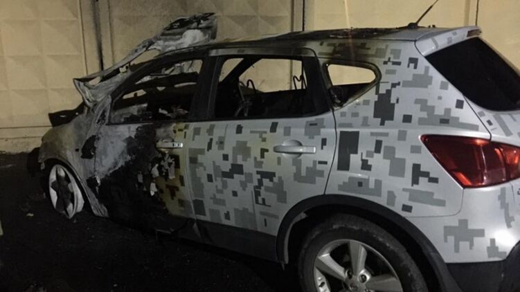 За ночь в Изюме и Одессе подожгли три военных автомобиля &#8212; СМИ