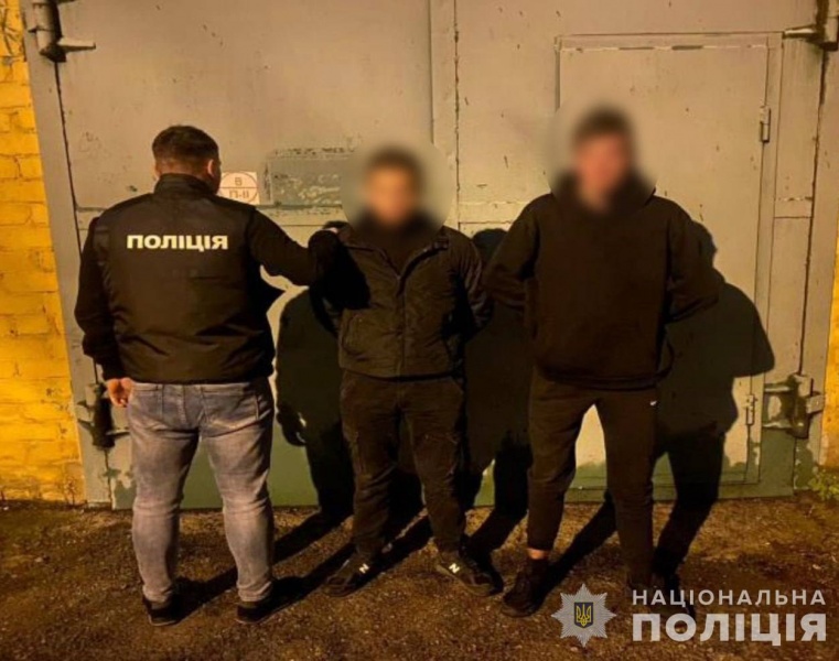 Готовили убийство полицейского и депутата: в Полтавской области задержали вооруженную банду