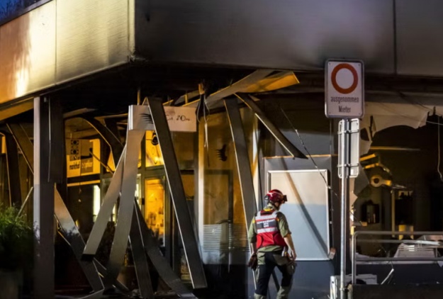 Двое погибших, 11 пострадавших: в гараже многоквартирного дома в Швейцарии прогремел взрыв