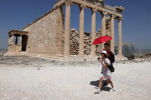 Из-за экстремальной жары Греция закрыла для туристов Акрополь в дневные часы