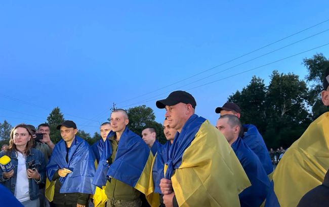 Из плена РФ в Украину вернулись 90 украинцев