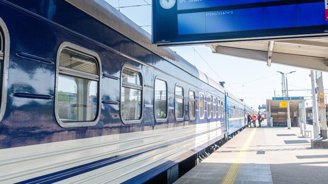 Все лето поезд из Украины до Хелма до 30 августа будет высаживать пассажиров на станции Дорогуск: ремонтируют пути