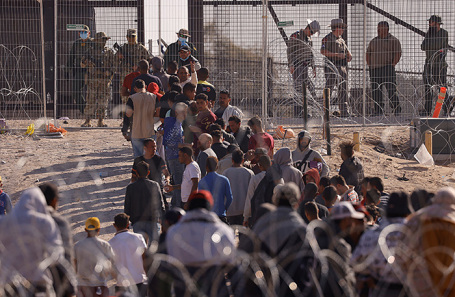 США усиливают контроль на границе с Мексикой для сдерживания нелегальной миграции
