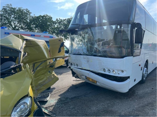 В Молдове автобус Кишинев-Киев столкнулся с легковушкой: есть погибшие