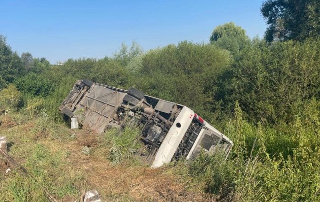 В Тернопольской области перевернулся автобус с паломниками: есть пострадавшие