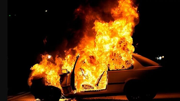 В Одессе сожгли автомобиль военного и пытались поджечь электроподстанцию &#171;Пересыпская&#187;