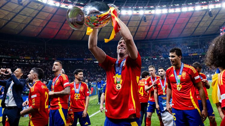 Сборная Испании победила Англию и стала футбольным чемпионом Европы