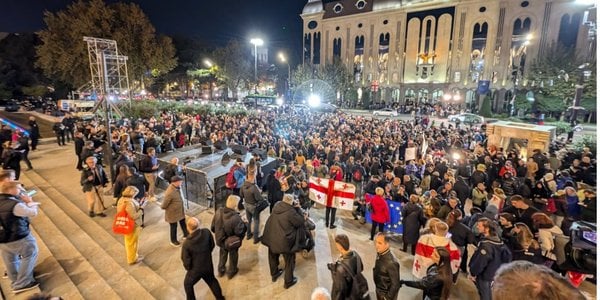 В Тбилиси начался протест из-за скандальных выборов в парламент