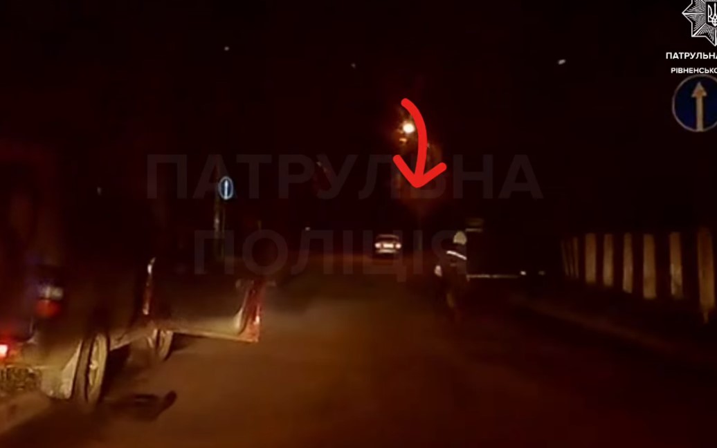 В Ровно ребенок убегал от полиции на угнанном автомобиле