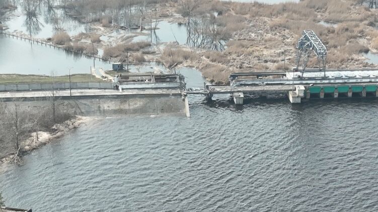 К западу от Курахово подорвана дамба водохранилища, вода заливает села &#8212; соцсети