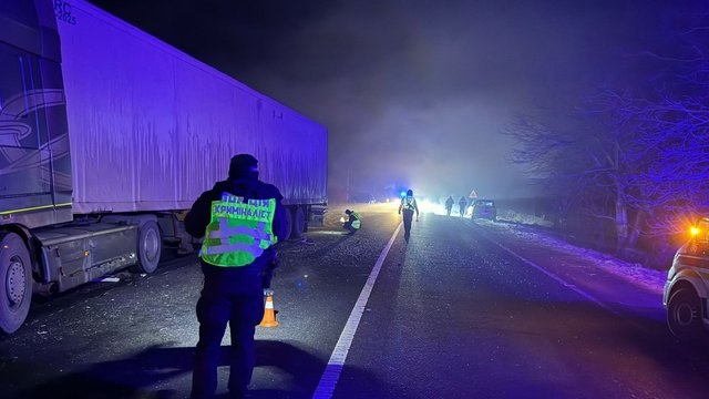 Не менее 5-ти погибших: в Ивано-Франковской области в ДТП столкнулись грузовик и легковушка