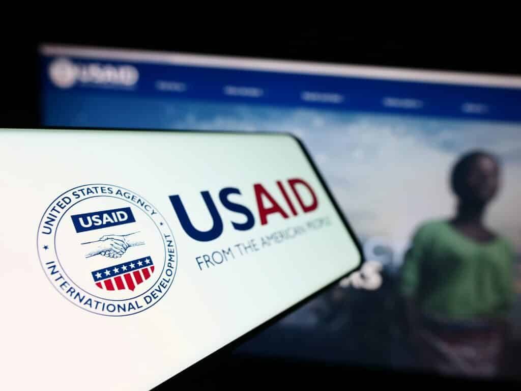 USAID получило приказ приостановить все проекты в Украине &#8212; СМИ