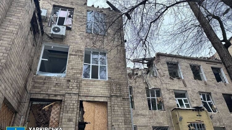 Нанесены массированные удары по Харькову: не менее 12 раненых, повреждены медучреждение и жилые дома
