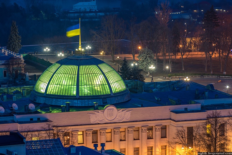 С 1 марта 2025 вступили в силу обновленные списки допуска на режимную территорию Правительственного квартала в Киеве