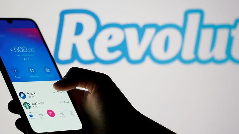Сервис Revolut остановил регистрацию новых клиентов в Украине