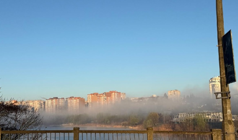 Винницу накрыло туманом
