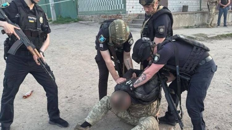 В Сумской области украинский военный взял в заложники водителя, чтобы быстро попасть в Киев