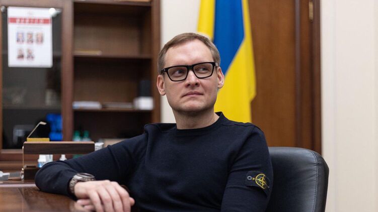 Суд отправил под стражу бывшего замглавы ОПУ Смирнова