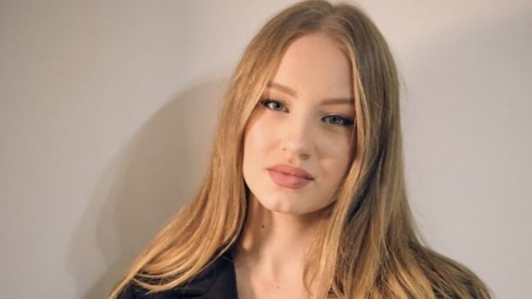 В Италии авто &#171;Порш&#187; с беженкой из Украины, ее женихом и подругой на огромной скорости врезалось в дерево