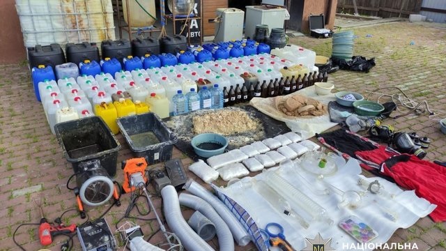 Украинская Нацполиция обезвредила преступную организацию и изъяла более 17 млн доз наркотиков