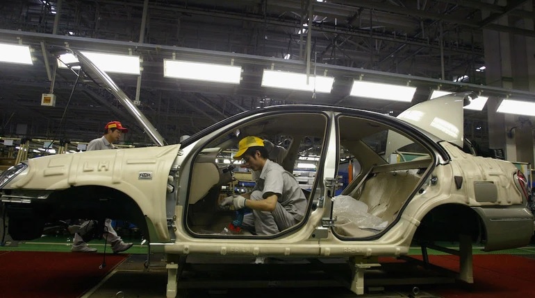 Nissan планирует сократить почти половину своих заводов &#8212; Reuters
