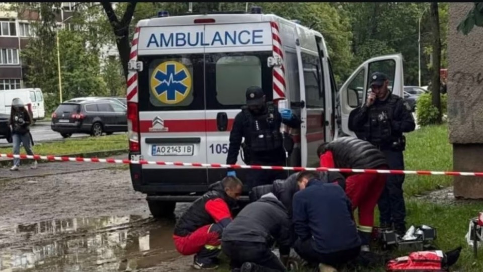 В Ужгороде студент выпрыгнул с 6-го этажа общежития после плохо составленного теста НМТ