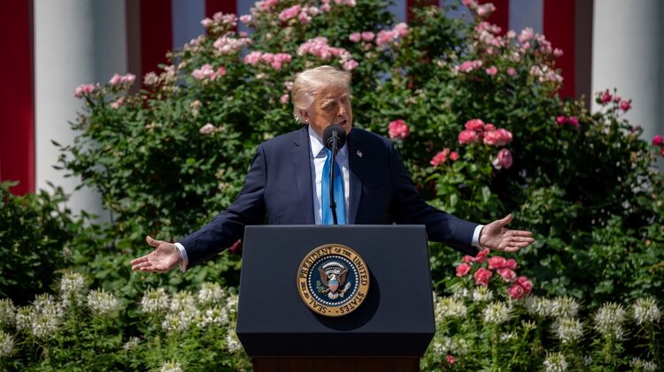 &#171;С Зеленским непросто иметь дело&#187;: Трамп допустил выход США из переговоров о мире в Украине