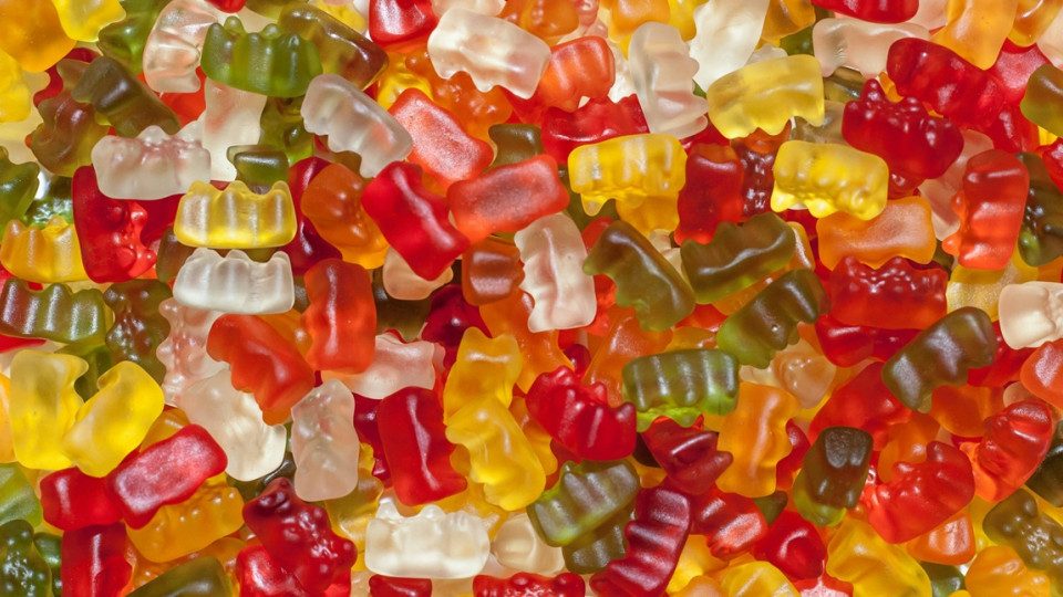 В Нидерландах отзывают партию желейных конфет Haribo: в них нашли каннабис