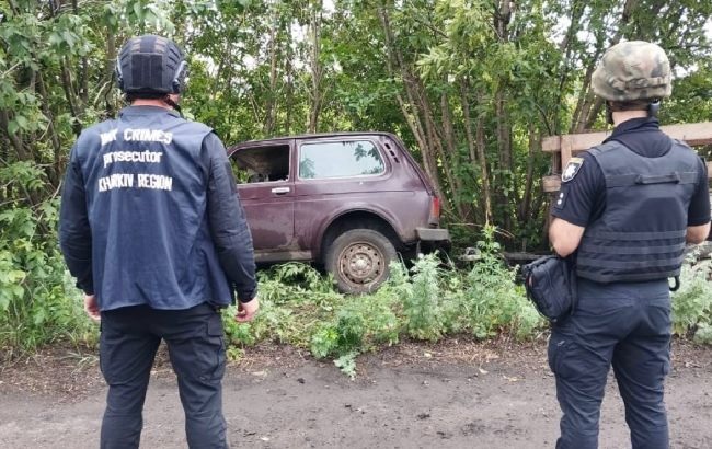 В Харьковской области российский дрон попал в машину с людьми: есть жертва